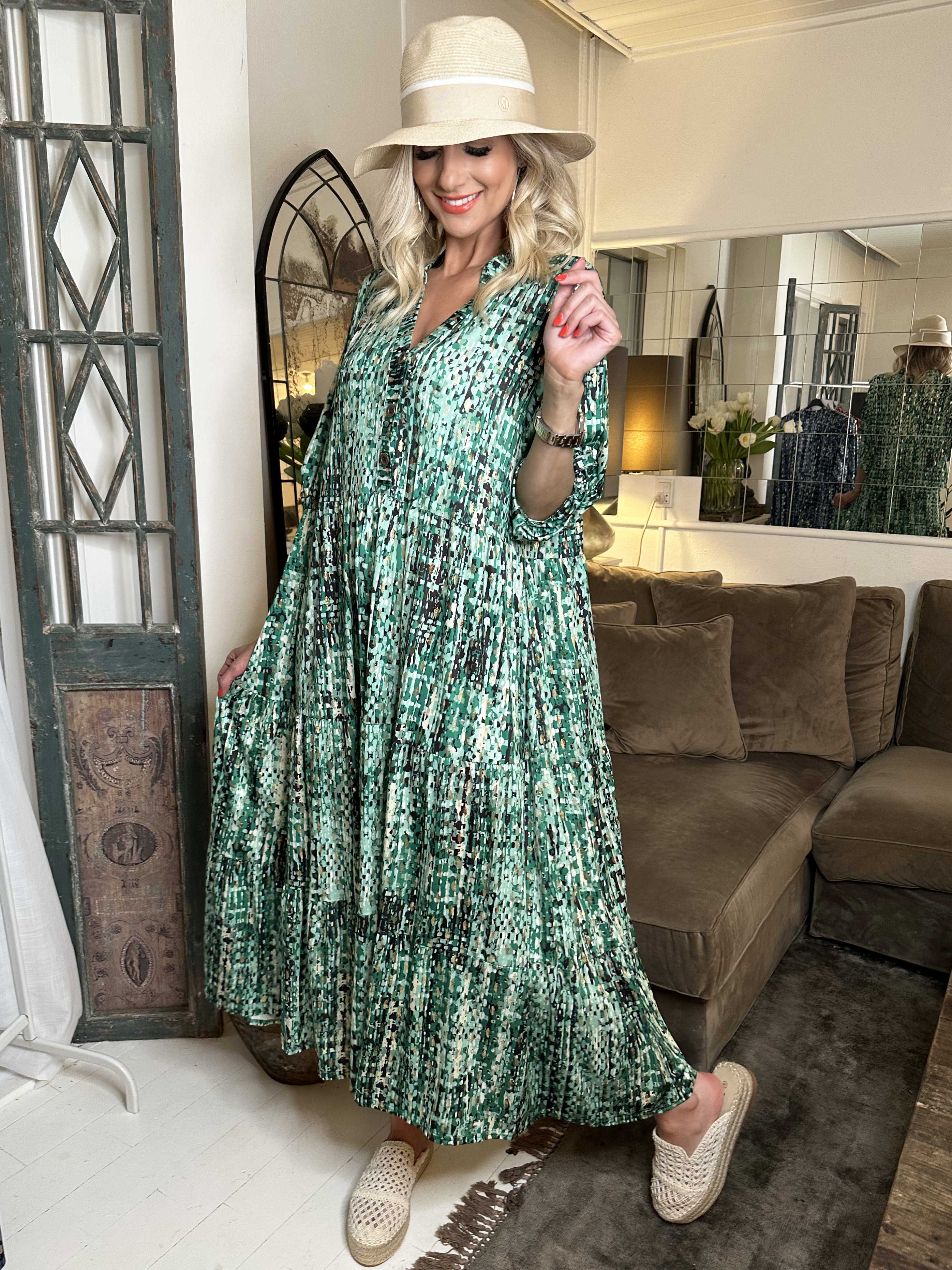 Milano Pattern - Lång mönstrad klänning med lager på lager look